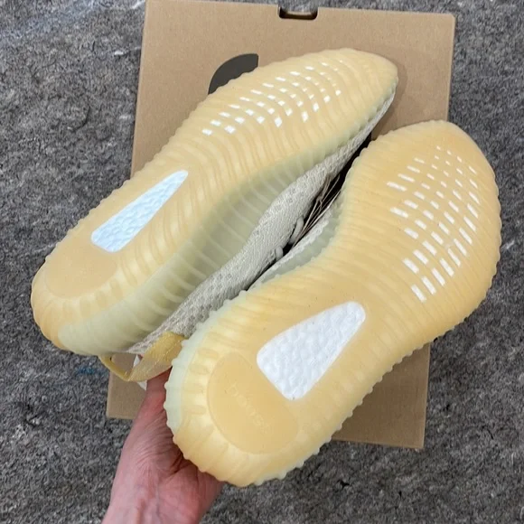 Authentic Yeezy 350 v2 UV color change light up - Picture 5 of 14